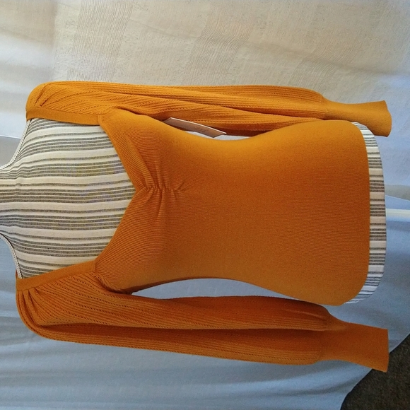 Mustard balloon sleeves knit pullover top wool blend sweetheart neck size small - Picture 1 of 11